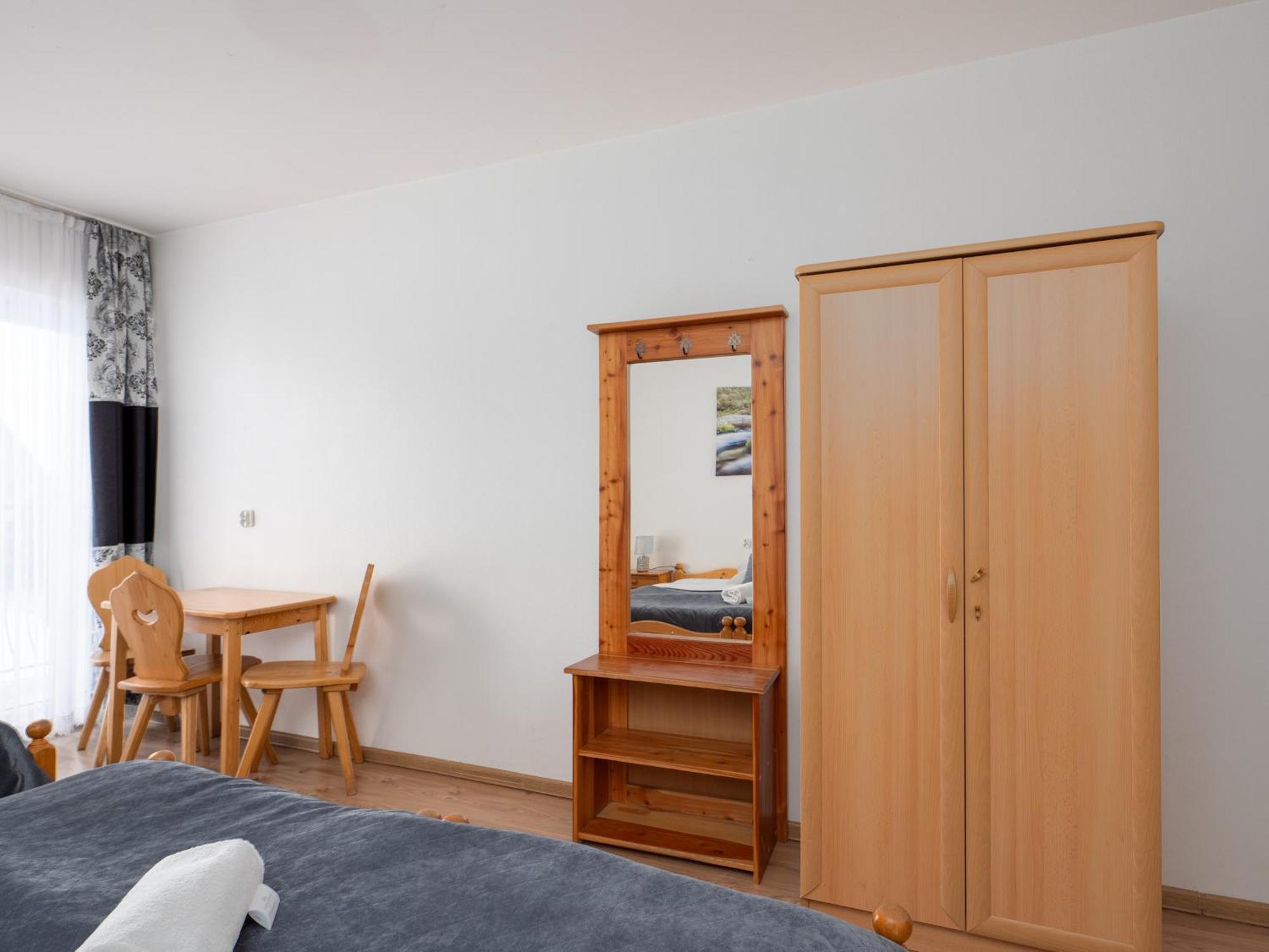 Tarasowka Hotel Ciche Małe Екстериор снимка