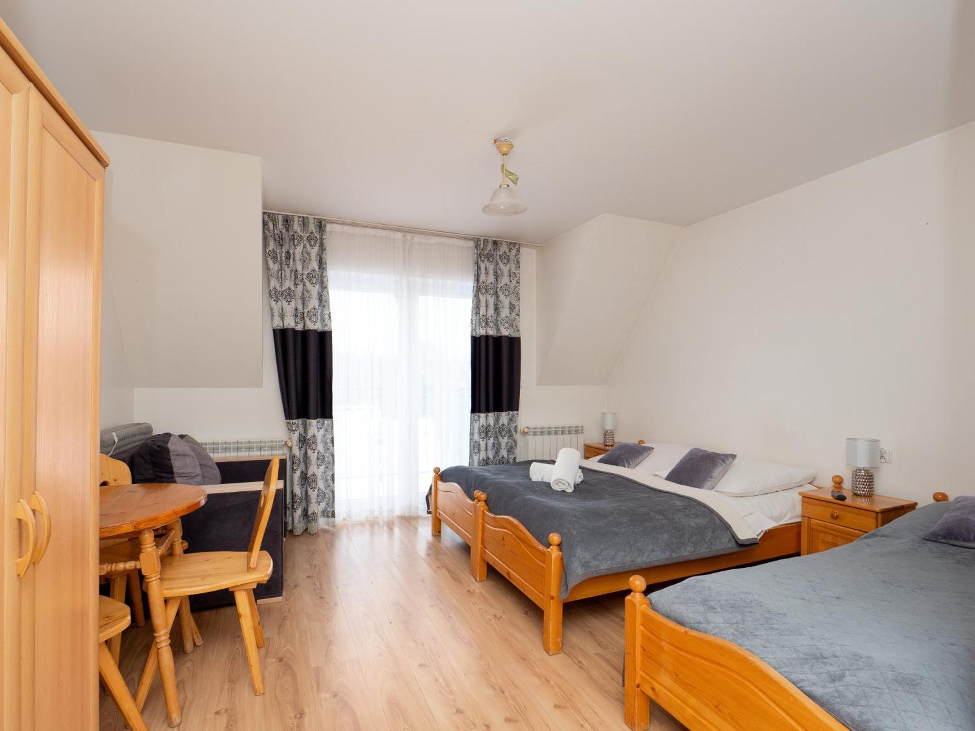 Tarasowka Hotel Ciche Małe Екстериор снимка