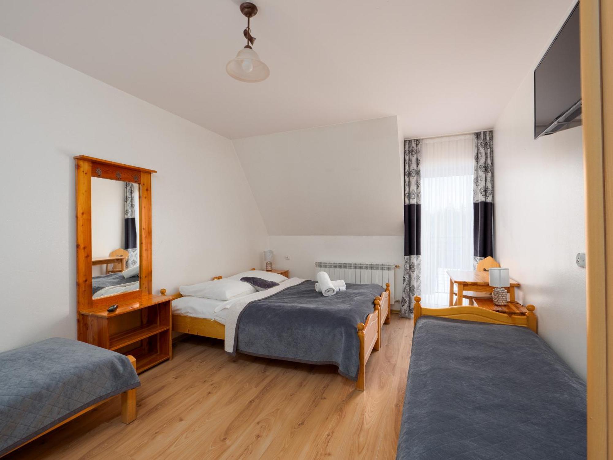 Tarasowka Hotel Ciche Małe Екстериор снимка