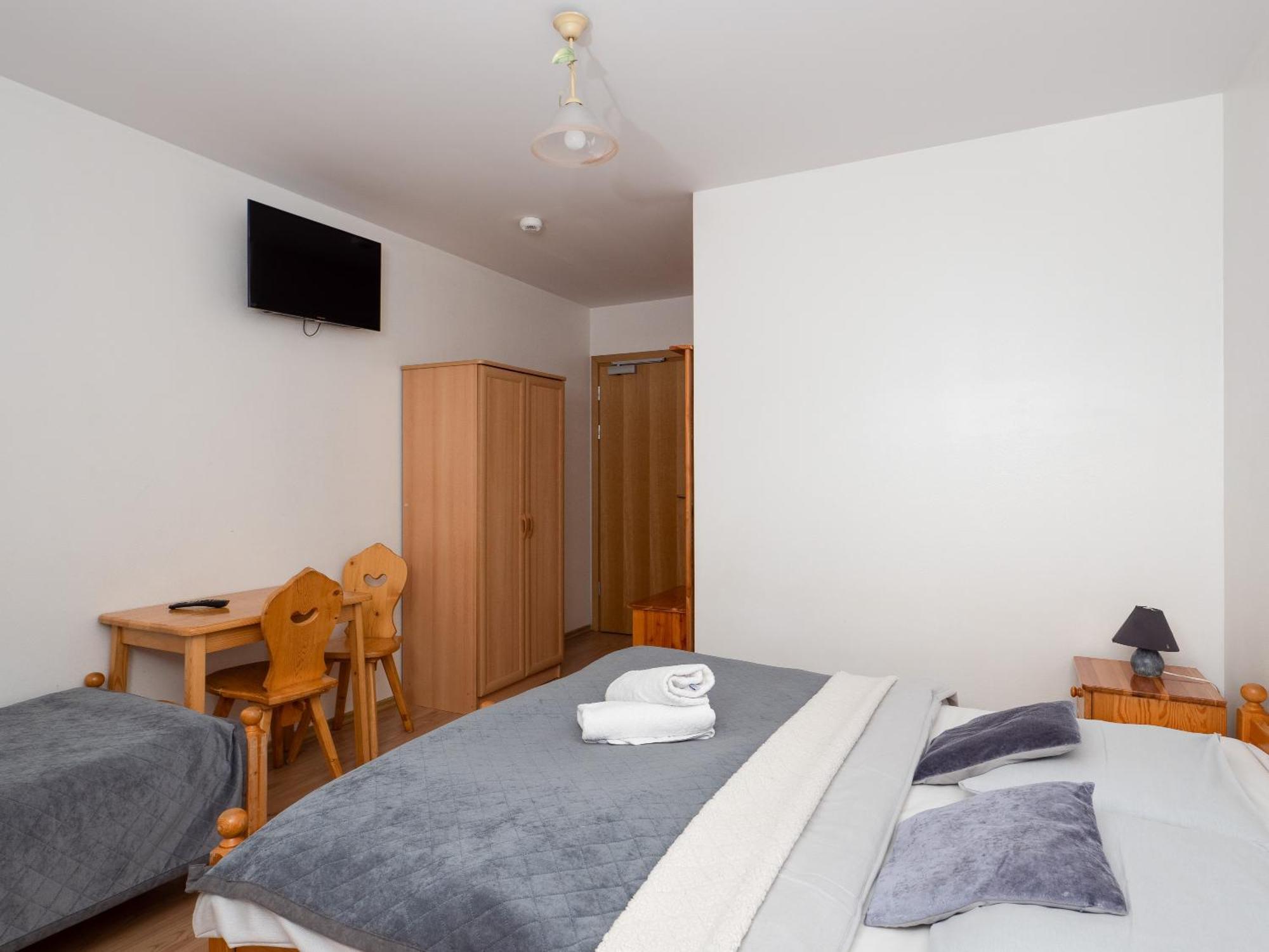Tarasowka Hotel Ciche Małe Екстериор снимка