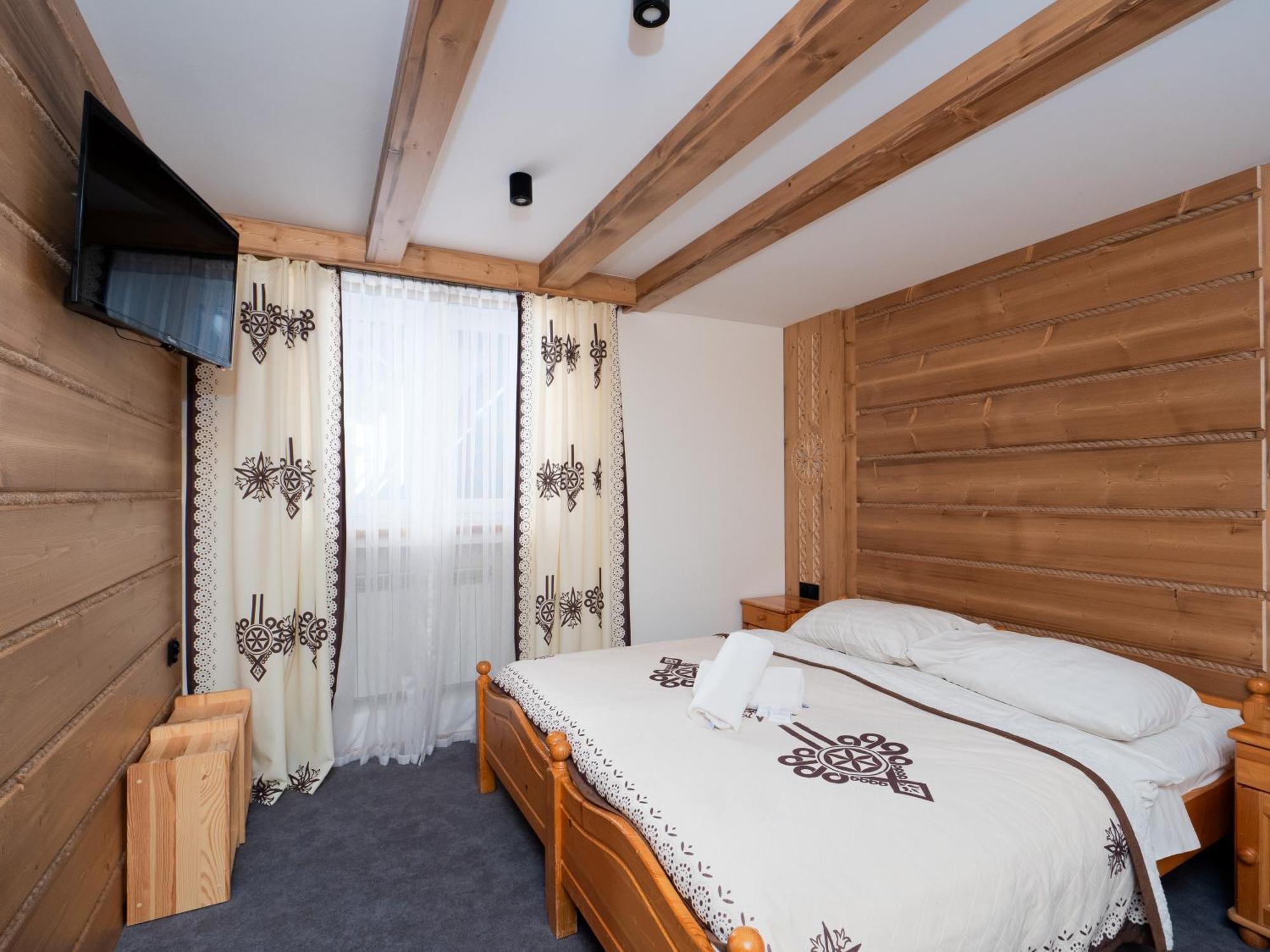 Tarasowka Hotel Ciche Małe Екстериор снимка